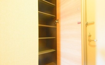 シューズボックス