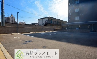 敷地内ガレージ