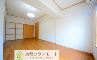 Room8
