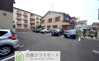 敷地内ガレージ