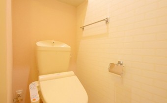 ※室内写真は同建物内の103号室のものです。