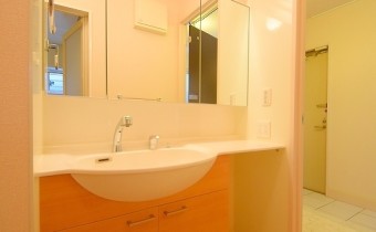 ※室内写真は同建物内の103号室のものです。