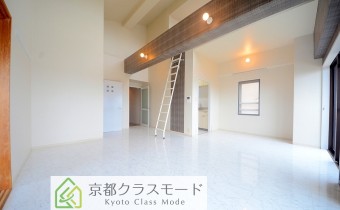 「メゾネットタイプ」の3LDK！「最上階＆角部屋」ロフト付です♪