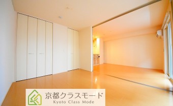 ※室内写真は同建物内の103号室のものです。