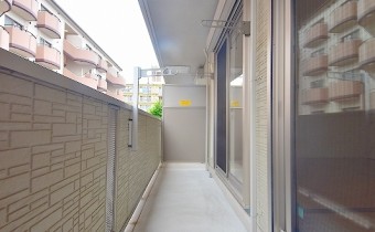 ※室内写真は同建物内の103号室のものです。