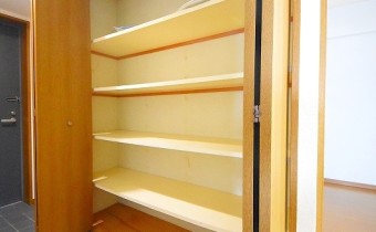 玄関収納②