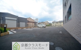 敷地内ガレージ