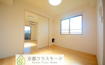 「最上階」の角部屋1DK！2面採光で陽当たり良好です♪
