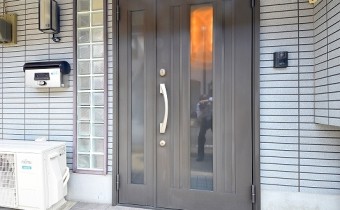 玄関ドア