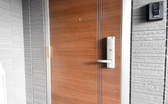 玄関ドア
