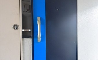 玄関ドア