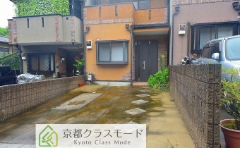 敷地内ガレージ