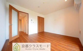 Room 8