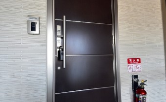 玄関ドア