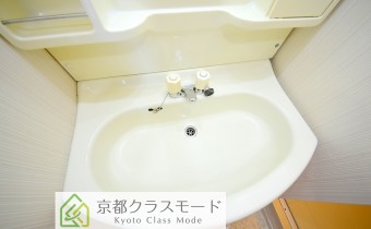独立洗面台