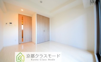 「白」ベースの明るい室内空間♪インターネットも無料でご利用頂けます！