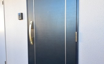 玄関ドア