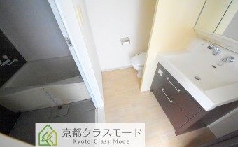 脱衣スペース※同マンション別室の写真です