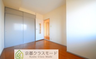 Room5