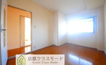 Room5