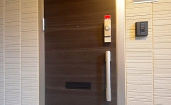 玄関ドア