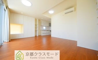 広々17.7帖のリビングダイニング♪さらに「大型ルーフテラス付き」です。