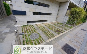 敷地内ガレージ