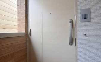 玄関ドア