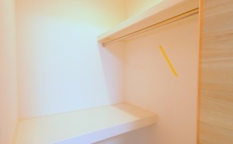 洋室側ウォークインクローゼット