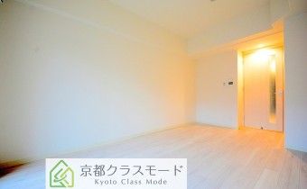 Room 8