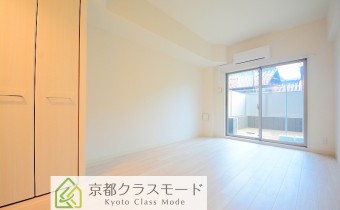 Room 8
