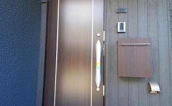 玄関ドア