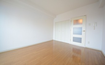 Room8