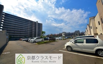 敷地内ガレージ