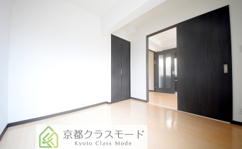 Room5