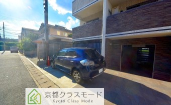 敷地内ガレージ