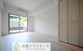 Room 8