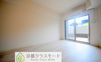 Room 8