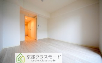 Room 7.7