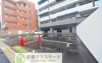 敷地内ガレージ