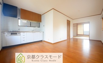 広々4LDKの貸家♪「敷地内ガレージ」もあります！