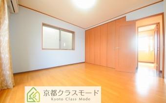 Room 8