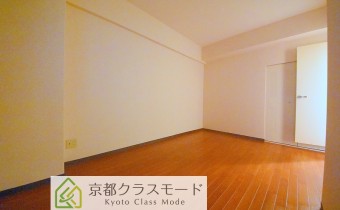 Room7.1
