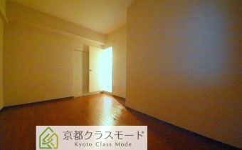 Room7.1