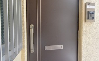 玄関ドア