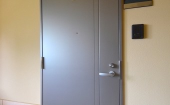 玄関ドア