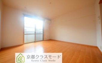 Room 8