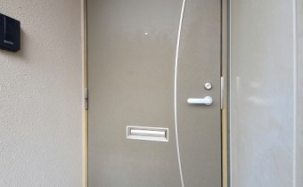 玄関ドア