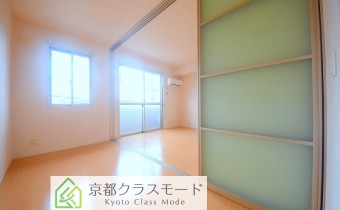 Room4