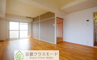 「上階・角部屋」♪「室内リノベーション」された快適なお部屋です♪